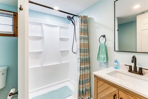 House (1 Bedroom) | Interior - 3 Mi to Ocean: Vero Beach Home w/ Pool Access! (Vero Beach)