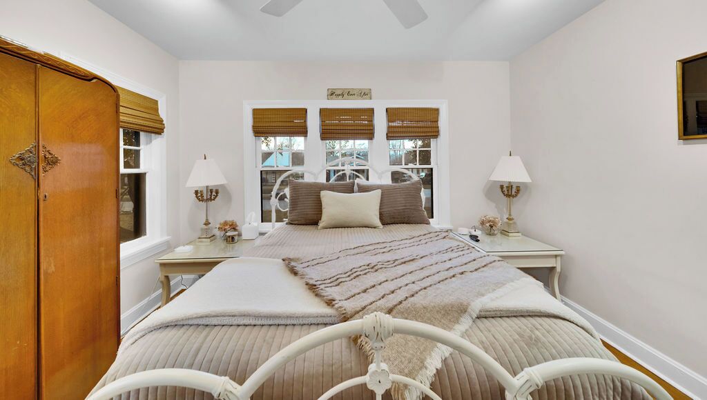 办公桌、熨斗/熨衣板、免费 WiFi、床单