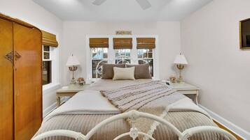 Desk, iron/ironing board, free WiFi, bed sheets