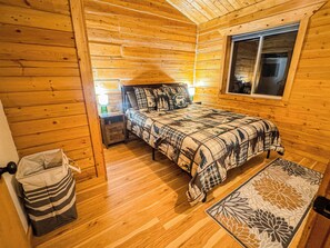 Free WiFi, bed sheets - Serene 1-bedroom cabin in Fairbanks perfect for a cozy getaway (Fairbanks)