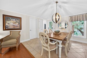 Dining - 3 BR Beach Residence with Resort Setting & Spacious Porch | Isle of Palms (Isle of Palms)