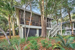 Exterior - 3 BR Beach Residence with Resort Setting & Spacious Porch | Isle of Palms (Isle of Palms)