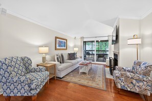 Smart TV - 3 BR Beach Residence with Resort Setting & Spacious Porch | Isle of Palms (Isle of Palms)