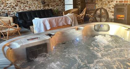 Bulle de Douceur avec Spa dans «La Charmante des Vallons»