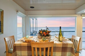 Dining - Oceanfront La Selva Beach Home w/ Fireplace, Views & Beach Access | Sand Castle (La Selva Beach)
