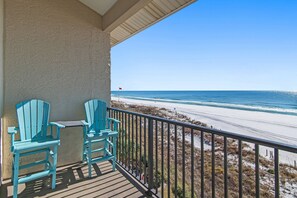 Property grounds - Windancer 411 - New Specials! Gulf Front, Free Beach Service, Pool, and more! (Miramar Beach)