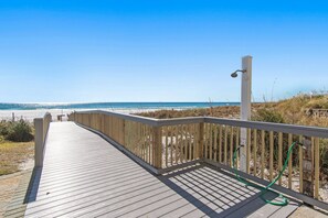 Property grounds - Windancer 411 - New Specials! Gulf Front, Free Beach Service, Pool, and more! (Miramar Beach)
