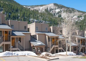 Exterior - Spacious retreat in East Vail, Near Bus Stop | SW209 (Vail)