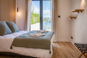 1 slaapkamer, een strijkplank/strijkijzer, gratis wifi, beddengoed