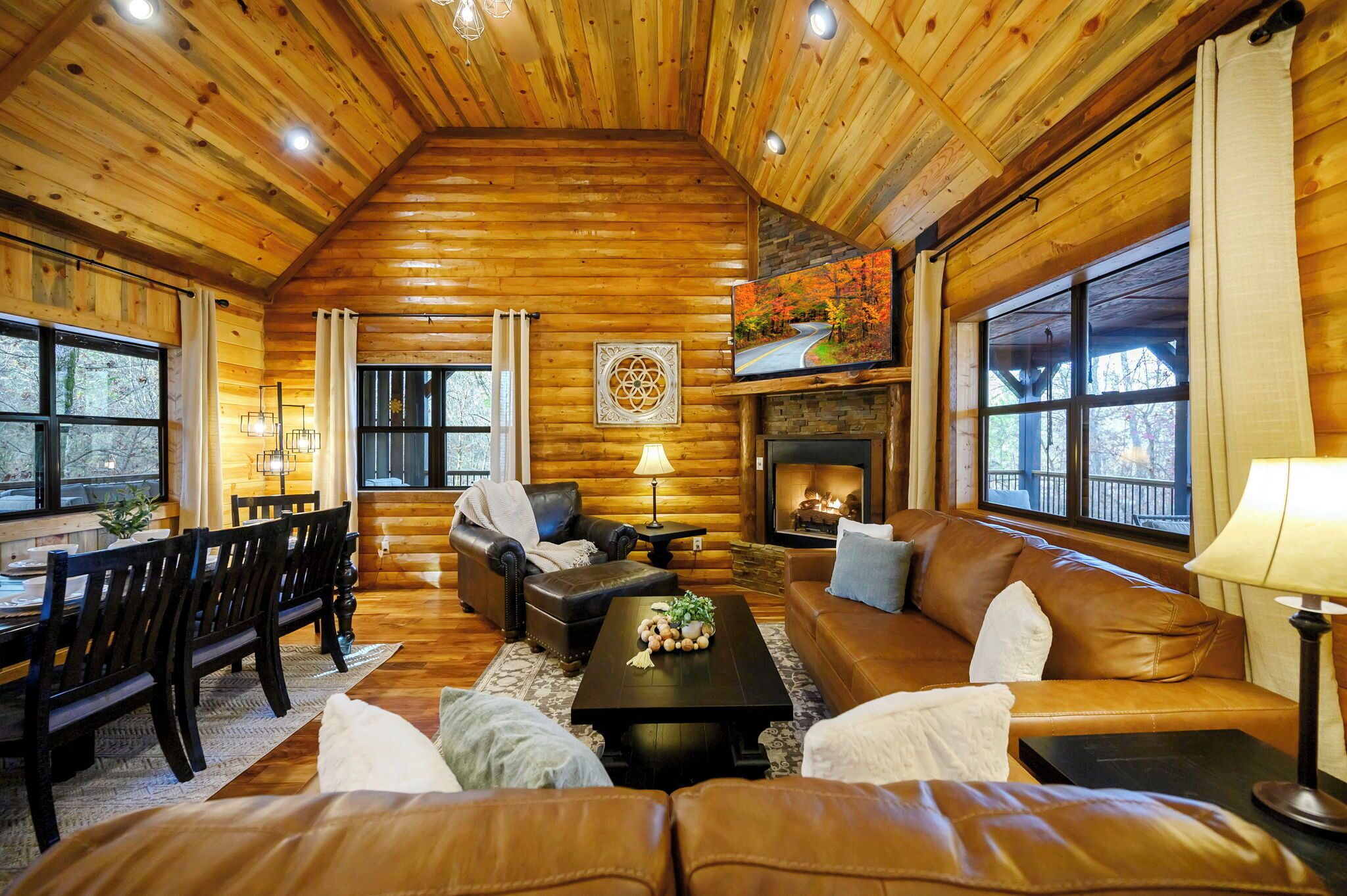 Smart-tv en een open haard