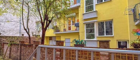 Enceinte de lâhĂ©bergement