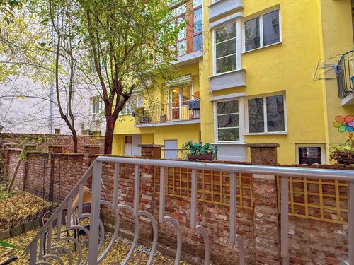 Central 2BR Near Vitosha - Calm, Spacious Stay