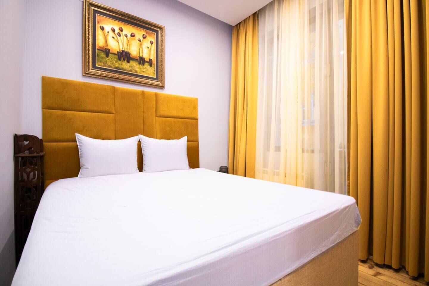 Free WiFi, bed sheets