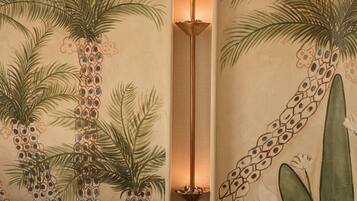 Suite (Royal) | Interior