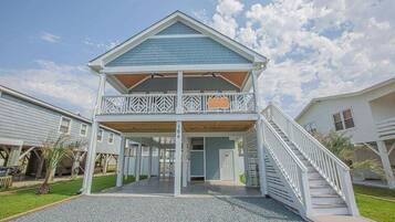 House, 3 Bedrooms | Exterior