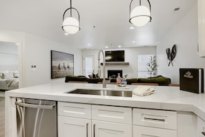 Appart'hôtel, 2 chambres | Intérieur