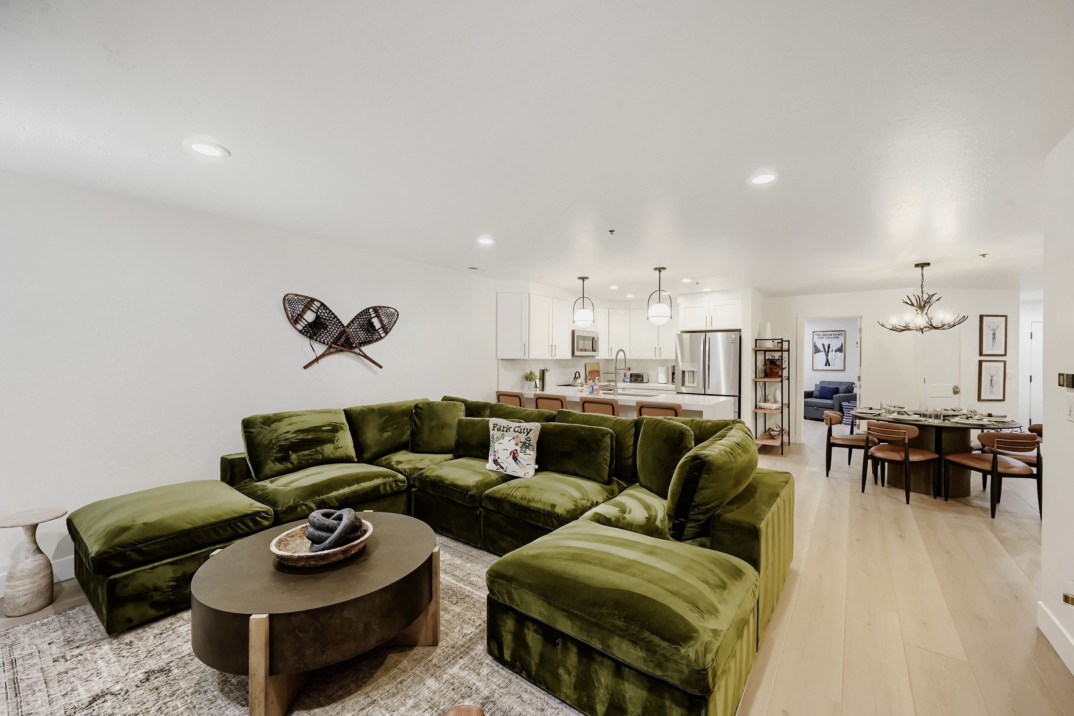 Condo, 2 Bedrooms | Living area