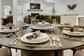 Apartment, 2 Schlafzimmer | Speisen