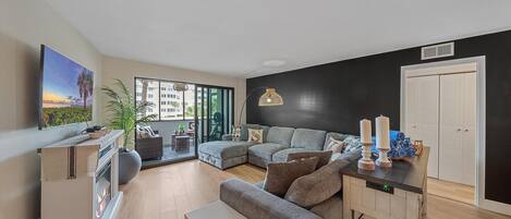 Condo, 2 Bedrooms | Living area | Smart TV