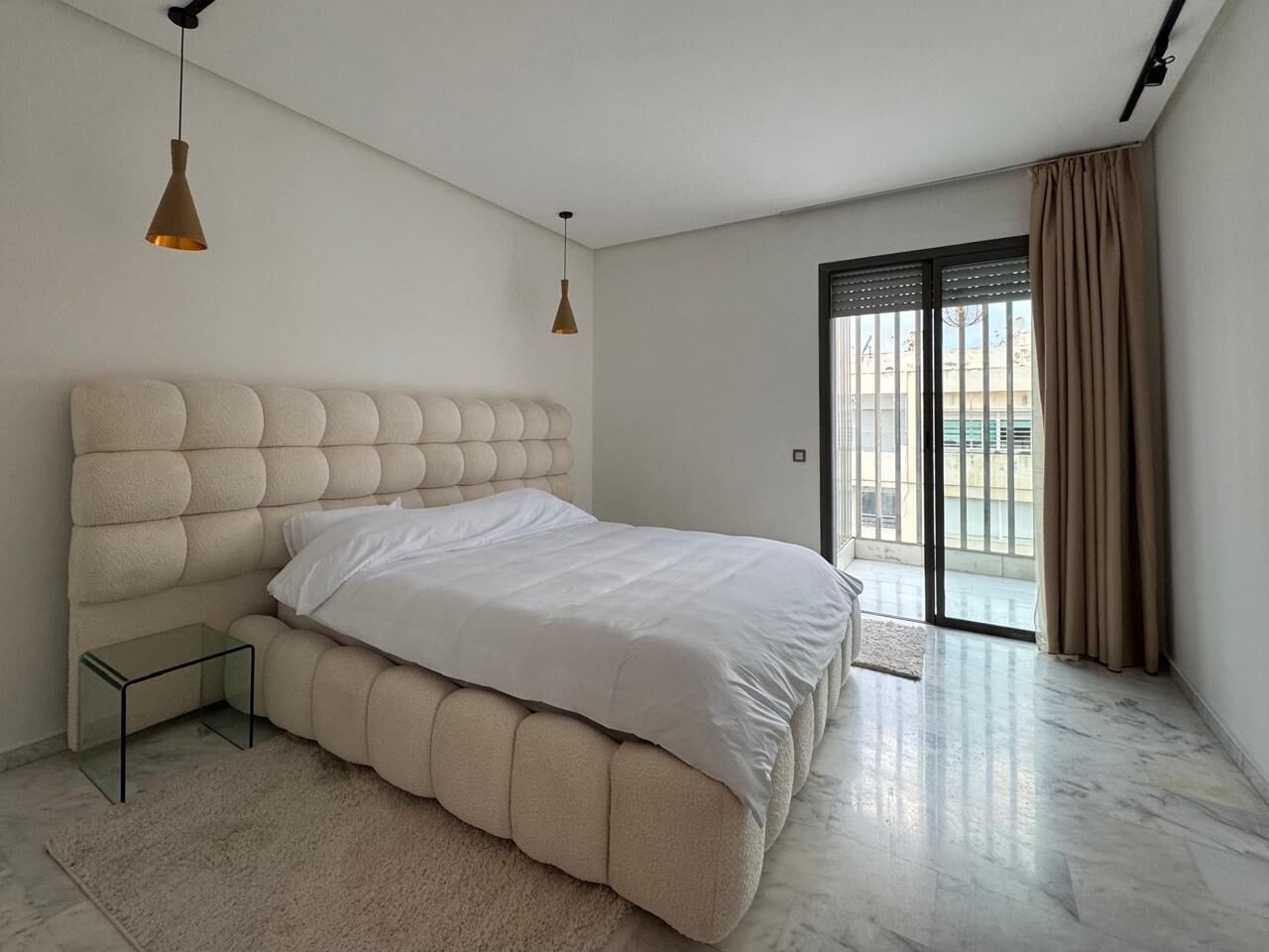 3 室のベッドルーム、アイロン / アイロン台、WiFi、ベッドシーツ