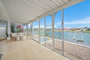 Interior - Little Beauty on the Canals (Port Macquarie)