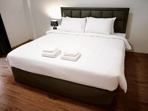 Double Room | Desk, free WiFi - Pineapple Residence Pattaya (Pattaya)