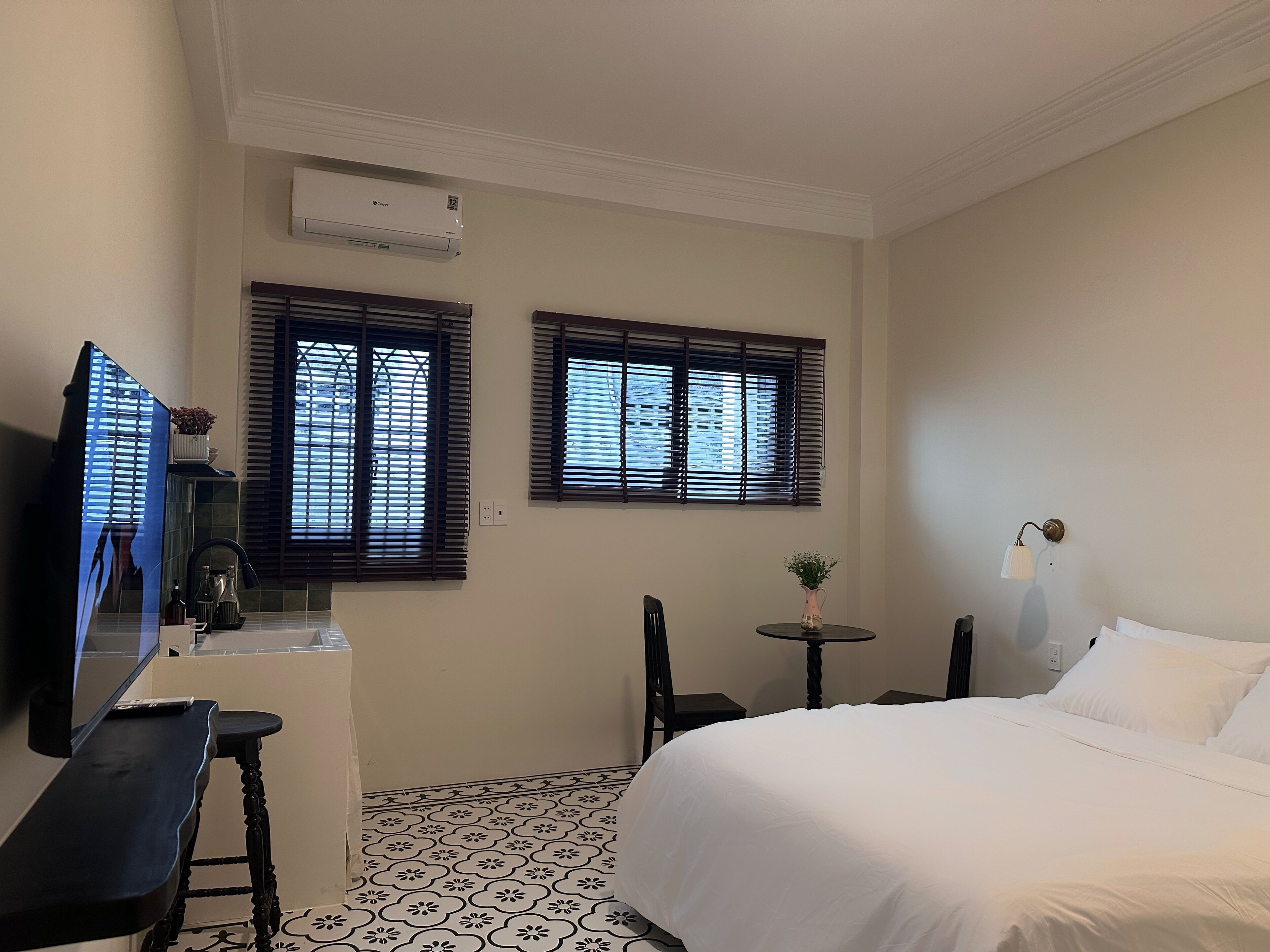 品质客房 | 笔记本电脑工作区、免费 WiFi、床单