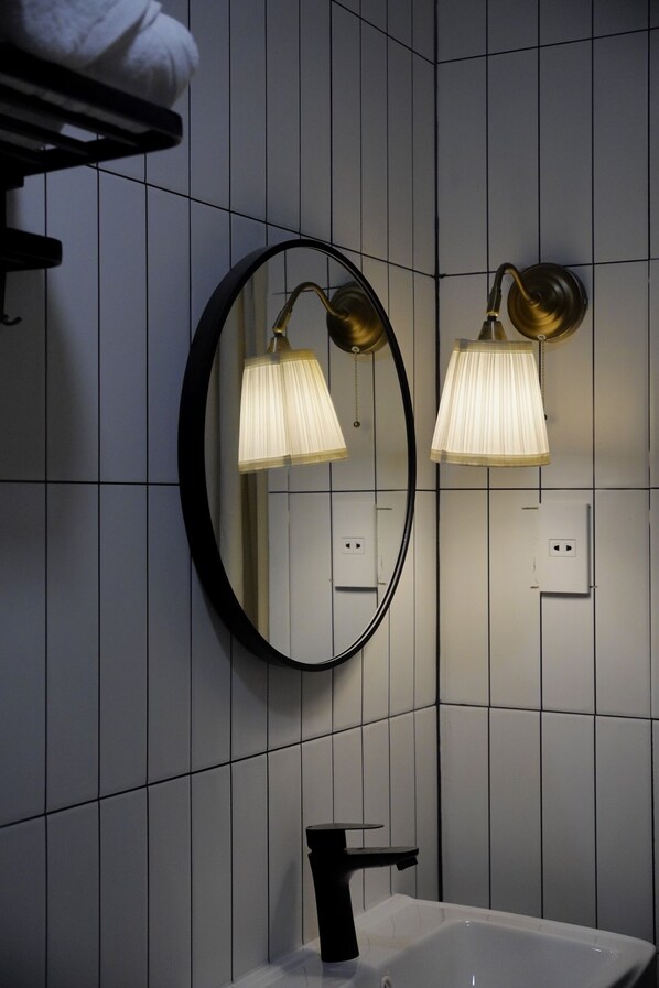 Bathroom - Little An Home (Thanh pho Ho Chi Minh)