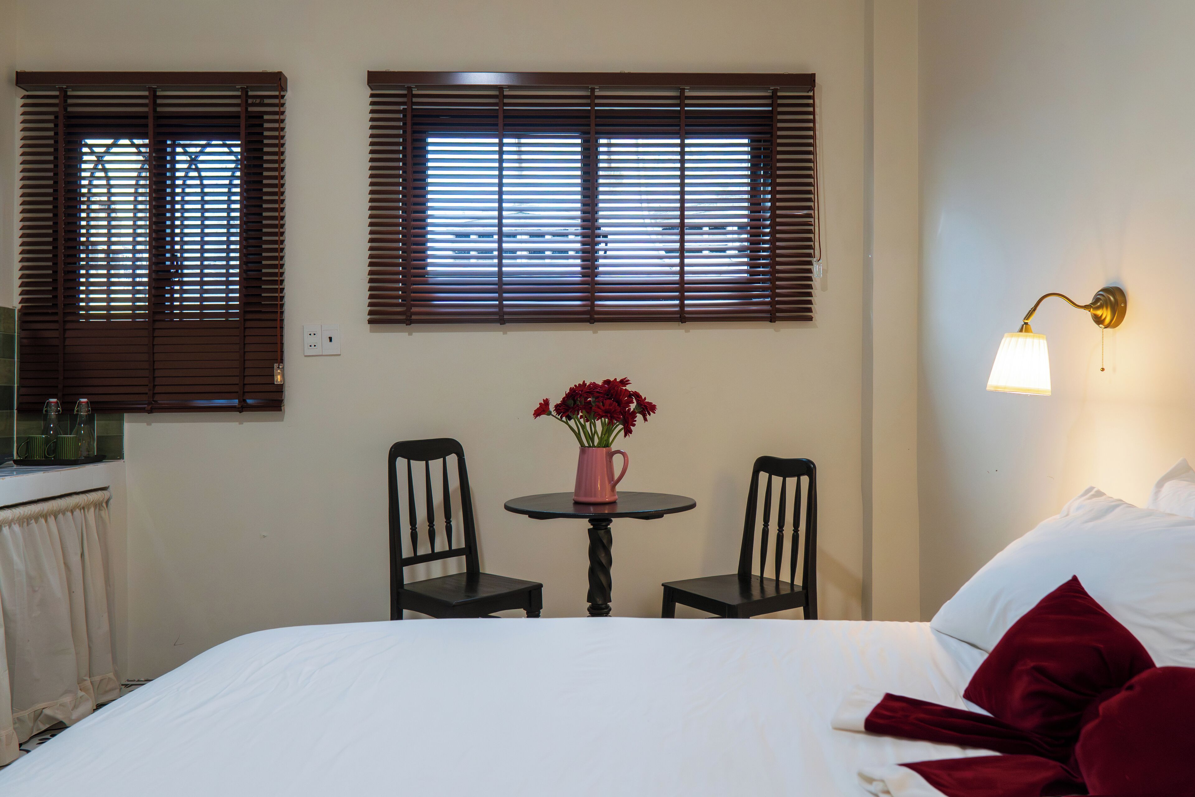 Senior-Zimmer | Laptopgeeigneter Arbeitsplatz, kostenloses WLAN