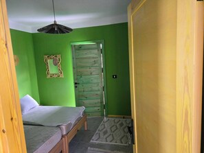 Apartment, 2 Bedrooms, Smoking, Balcony | 2 bedrooms