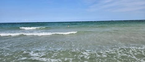 Apartment, 2 Bedrooms, Smoking, Balcony | Beach