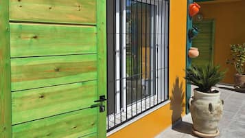Apartment, 2 Bedrooms, Smoking, Balcony | Exterior detail
