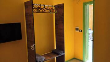 Apartemen, 1 kamar tidur, Boleh Merokok, balkon | 1 kamar tidur