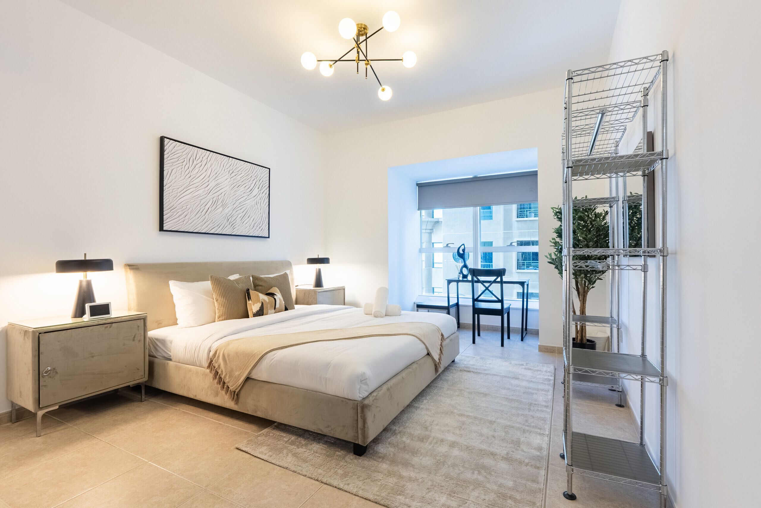 1 chambre, coffre-fort, fer et planche à repasser