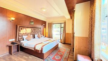 Habitación doble Prestigio, vista al valle | Escritorio y wifi gratis