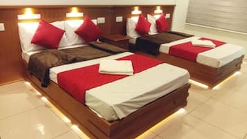 Premium Suite | Desk, laptop workspace, soundproofing, iron/ironing board