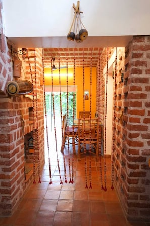 Living area - Urban Tripper Aamar Bari Homestay by Arindam (Bolpur)