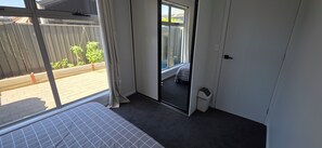 Room, 1 Bedroom | 1 bedroom - Room-escape to our Serene Ensuite With q (Adelaide)