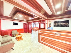Reception - Hotel Tashi Yang Gangtok by Baizus (Gangtok)