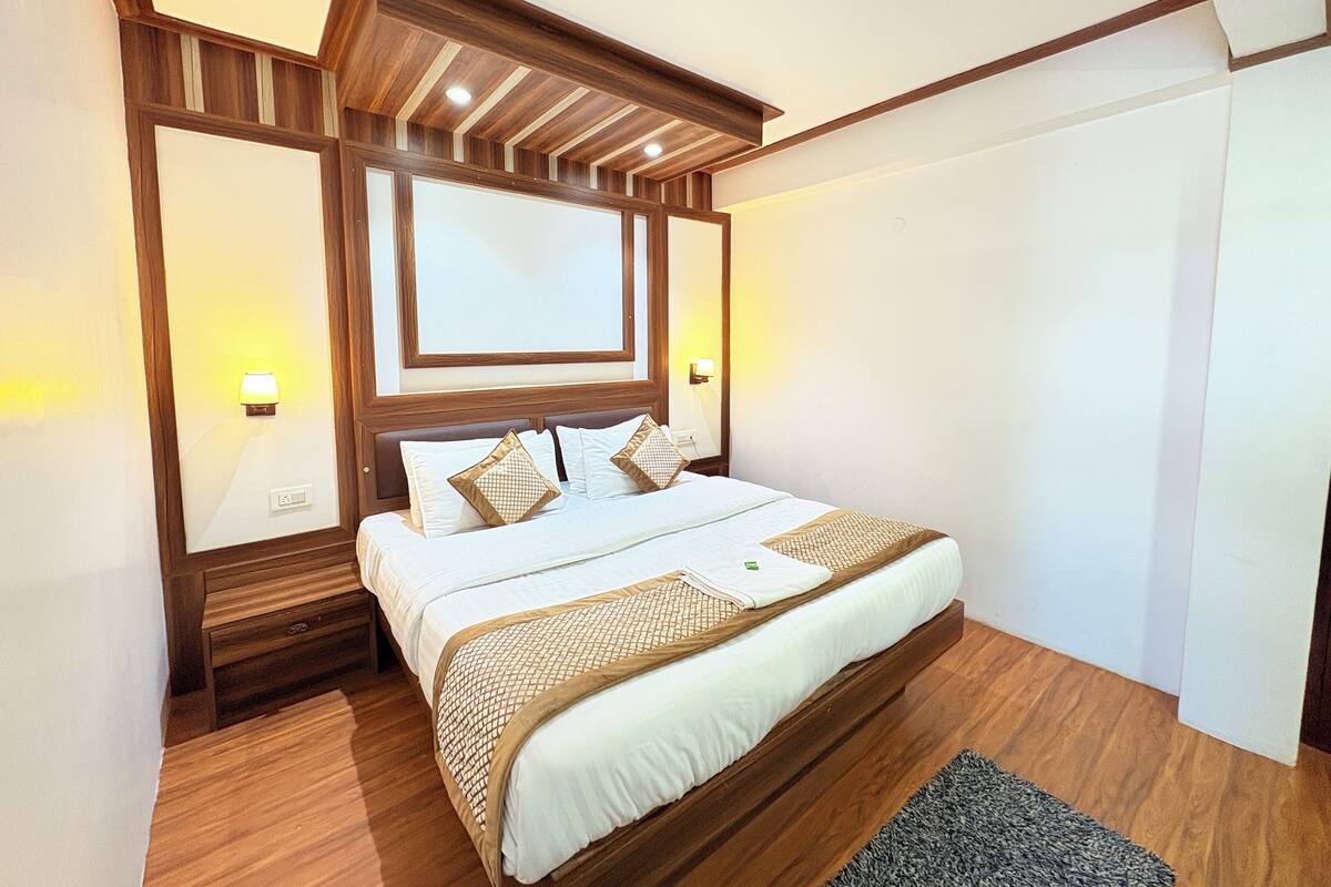 Premium Double Room | Desk, free WiFi