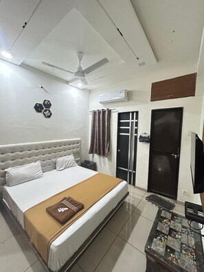 Free WiFi - Hotel White (Rajkot)