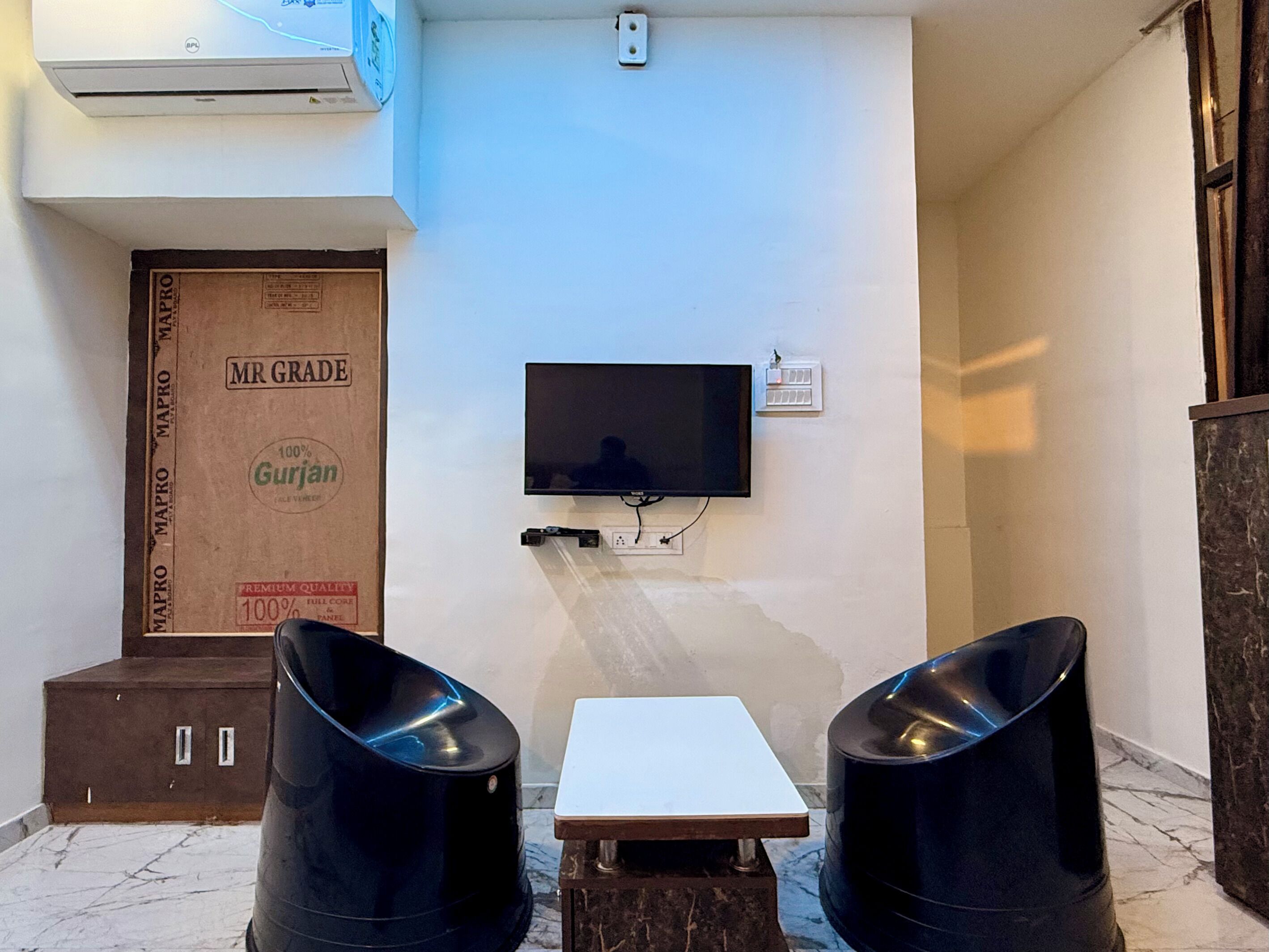 デラックス ルーム | デスク、WiFi (無料)、ベッドシーツ