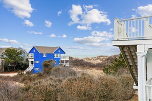 Property grounds - OS619- Oceanside Beauty with 6 Bedrooms, Private Pool & Hot Tub, Dog Friendly (COROLLA)
