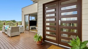 Terrace/patio - Rye Beach Treetop Escape (Rye)