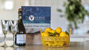 Food and drink - Rye Beach Treetop Escape (Rye)