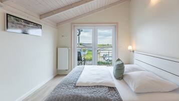 House | 3 bedrooms, individually furnished, iron/ironing board