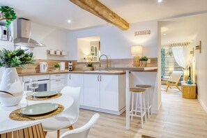 Private kitchen - Le Cocon de l'Arche Normand - Near ROUEN (Pont-de-l'Arche)