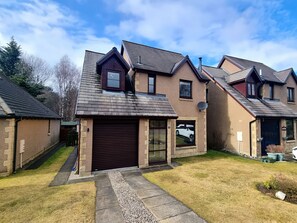Exterior - 6 Carn Dearg (Aviemore)