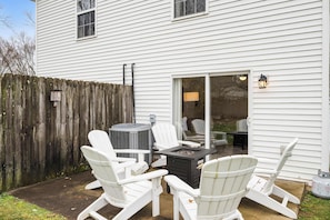 Terrace/patio - Near Ark w/Private Parking & Patio, 2 Bedroom Home (Dry Ridge)