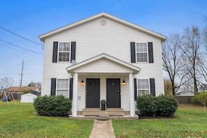 Exterior - Near Ark w/Private Parking & Patio, 2 Bedroom Home (Dry Ridge)